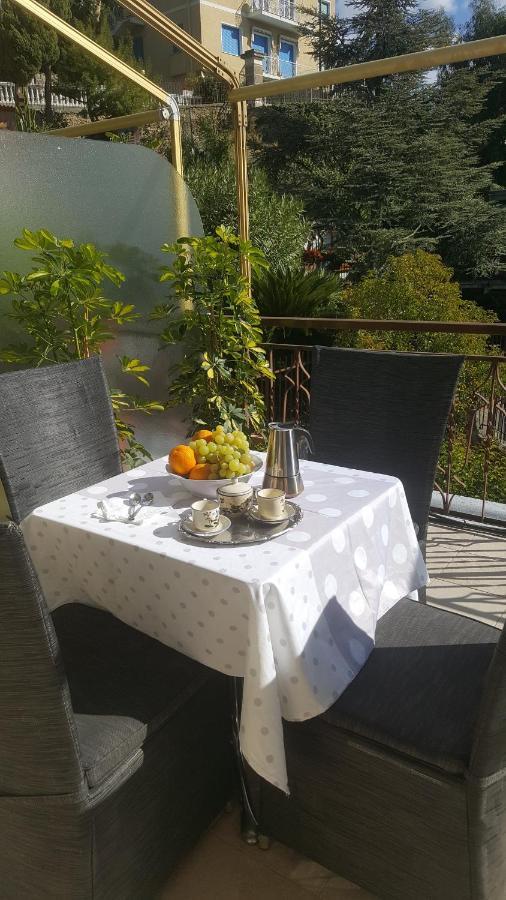 Appartamento Vista Mare Stella Marina 산레모 외부 사진