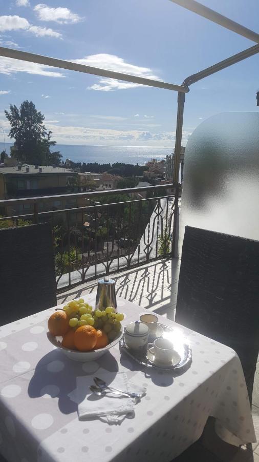 Appartamento Vista Mare Stella Marina 산레모 외부 사진